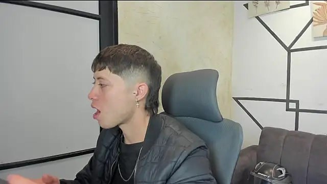 Snapshot of marcuscollins1_ chatting on November 2025 02:17:01 PM marcuscollins1 online show from November 2025 02:17:01 PM