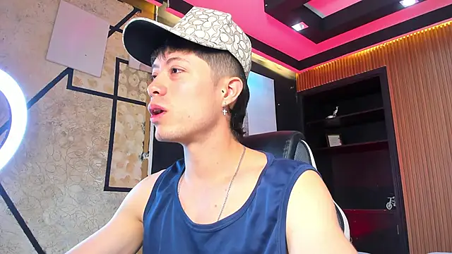 Snapshot of marcuscollins1_ chatting on December 2025 01:38:02 PM marcuscollins1 online show from December 2025 01:38:02 PM