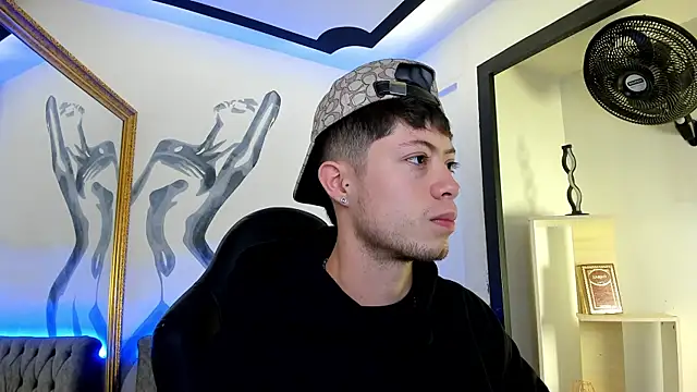marcuscollins1  online show from July 2026 12:09:01 PM