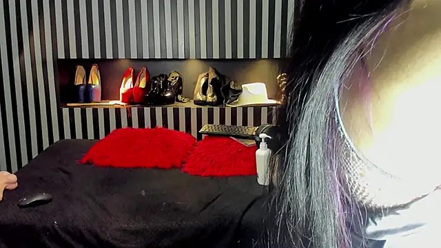 Mara Gonzalez online show from May 2026 11:59:01 AM