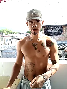 Niick01  online show from October 2025 01:23:02 PM