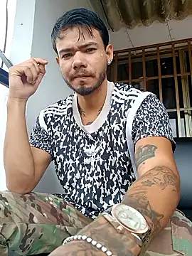 Niick01  online show from February 2026 04:21:02 PM