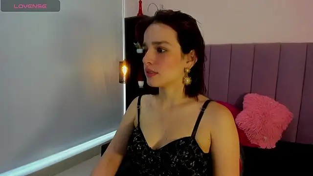 Snapshot of Annyrosee chatting on January 2026 07:51:02 PM Annyrosee online show from January 2026 07:51:02 PM