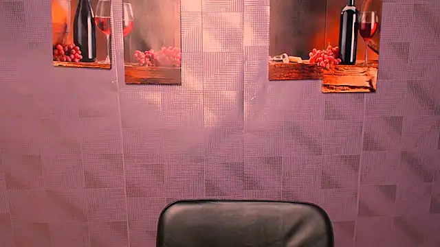 Snapshot of ValeriaHeart_ chatting on February 2025 11:30:01 AM ValeriaHeart online show from February 2025 11:30:01 AM