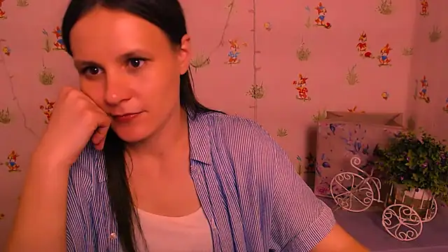 Snapshot of ValeriaHeart_ chatting on February 2025 02:04:02 PM ValeriaHeart online show from February 2025 02:04:02 PM