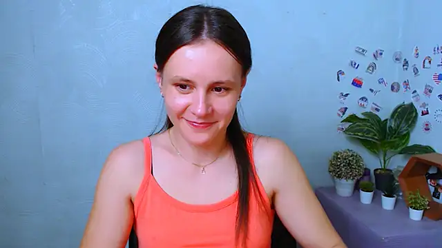 Snapshot of ValeriaHeart_ chatting on December 2025 09:31:02 PM ValeriaHeart online show from December 2025 09:31:02 PM