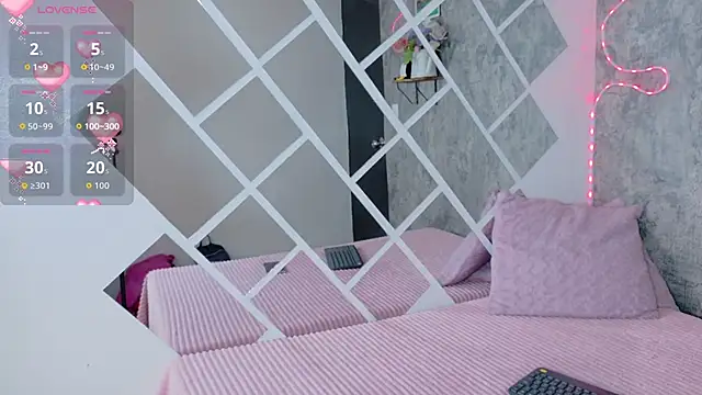 Snapshot of Rachel_new20 chatting on October 2025 08:46:02 PM Rachel new20 online show from October 2025 08:46:02 PM