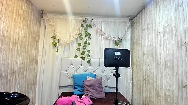 Rachel new20 online show from May 2026 08:48:01 PM