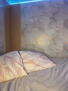 Lally Valencia   online show from November 2025 03:34:01 PM