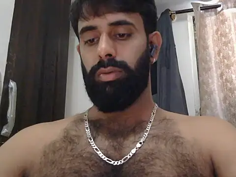 Snapshot of indianhairybull chatting on June 2026 04:40:01 AM indianhairybull online show from June 2026 04:40:01 AM