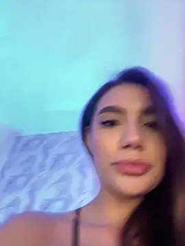 Snapshot of Alyssia_Collins chatting on February 2025 01:11:01 PM Alyssia Collins online show from February 2025 01:11:01 PM