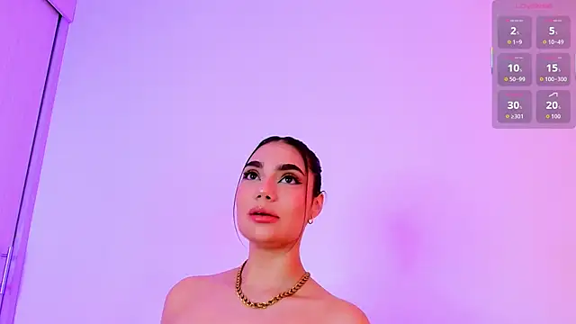 Snapshot of Alyssia_Collins chatting on November 2025 04:59:02 AM Alyssia Collins online show from November 2025 04:59:02 AM