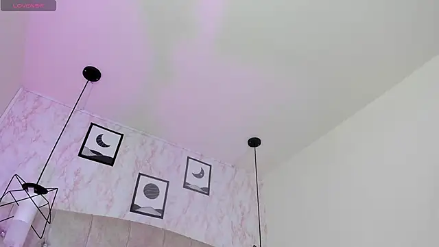 Snapshot of Raichell_ chatting on April 2026 04:06:02 AM Raichell online show from April 2026 04:06:02 AM