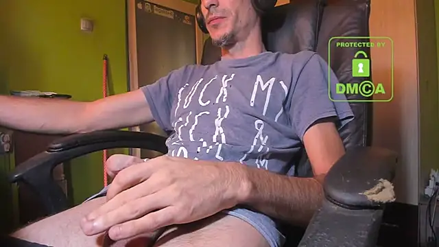 BigCumShoot online show from November 2025 07:33:02 AM