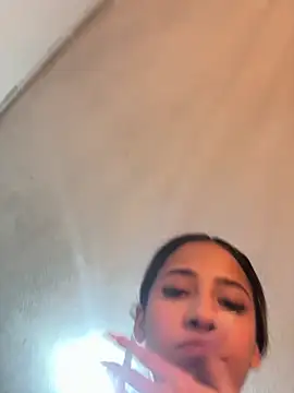 Snapshot of vicky_bass chatting on October 2025 10:53:02 PM vicky bass online show from October 2025 10:53:02 PM