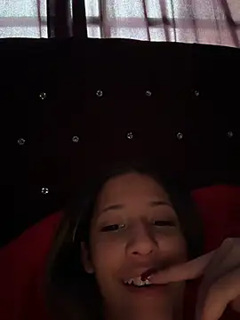 Snapshot of vicky_bass chatting on December 2025 05:40:02 PM vicky bass online show from December 2025 05:40:02 PM