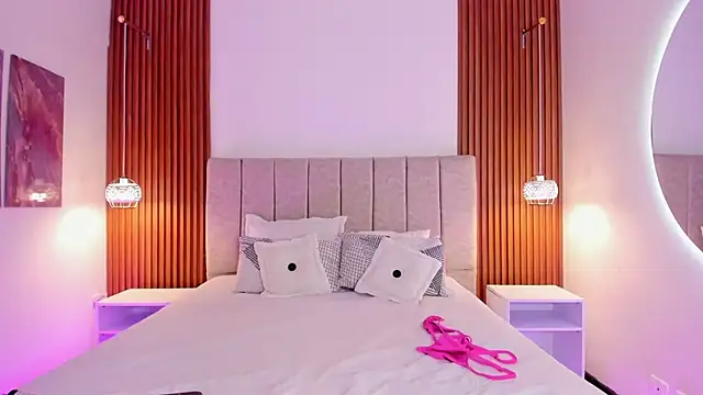 khloe-sweet online show from February 2026 12:10:02 PM