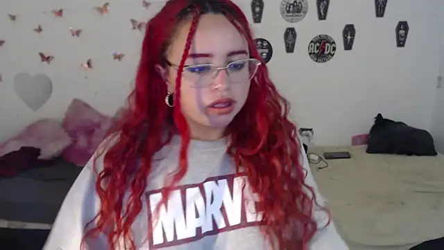 Snapshot of EstefyTabbo chatting on December 2025 09:30:01 PM EstefyTabbo online show from December 2025 09:30:01 PM