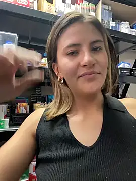 Andrea18 blonde online show from March 2026 07:17:01 PM