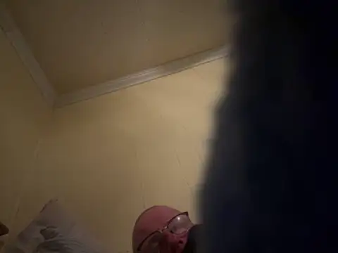 Snapshot of ClimbedCaelum chatting on December 2025 03:56:02 AM ClimbedCaelum online show from December 2025 03:56:02 AM