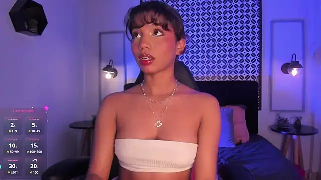 Gigi Strawberry online show from March 2025 04:35:02 AM