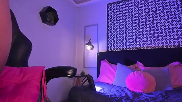 Gigi Strawberry online show from March 2025 07:23:02 AM