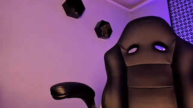 Gigi Strawberry online show from March 2025 07:58:02 AM