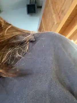 Snapshot of Lars-Lola chatting on November 2025 11:47:02 AM Lars-Lola online show from November 2025 11:47:02 AM