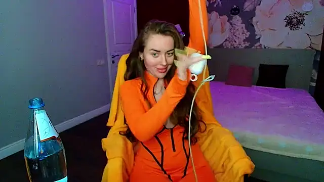 MissisCaty online show from May 2026 07:01:02 PM