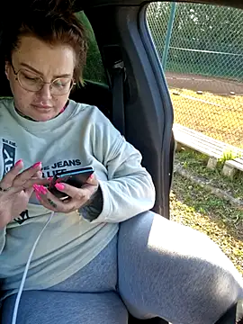 Snapshot of CannabisQueenn chatting on March 2025 03:17:02 PM CannabisQueenn online show from March 2025 03:17:02 PM