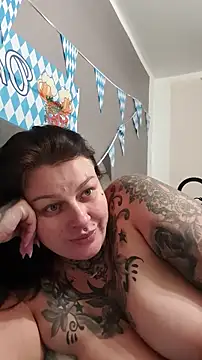 Snapshot of CannabisQueenn chatting on October 2025 06:38:02 PM CannabisQueenn online show from October 2025 06:38:02 PM