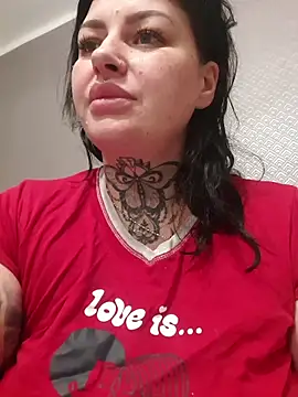 Snapshot of CannabisQueenn chatting on November 2025 07:29:01 PM CannabisQueenn online show from November 2025 07:29:01 PM