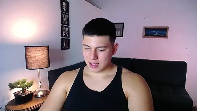 JamesCr  online show from February 2026 12:06:02 AM