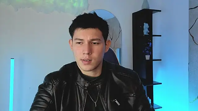 JamesCr  online show from May 2026 03:16:01 PM