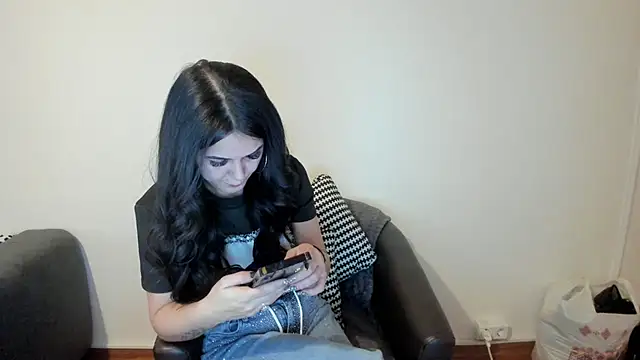 NicoleKatee online show from February 2026 01:49:02 PM