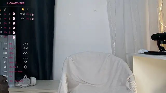 Kellybbface online show from May 2026 10:12:02 AM
