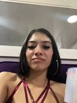 Snapshot of TayylorSexx chatting on February 2025 07:39:02 AM TayylorSexx online show from February 2025 07:39:02 AM