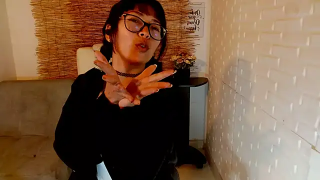 Luna 7 777 online show from March 2025 04:47:01 AM