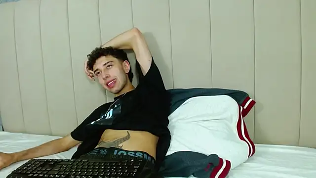 erickblaze wm online show from February 2025 04:09:02 AM