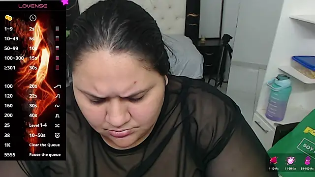 Snapshot of Aaliyah11 chatting on October 2025 02:31:01 AM Aaliyah11 online show from October 2025 02:31:01 AM