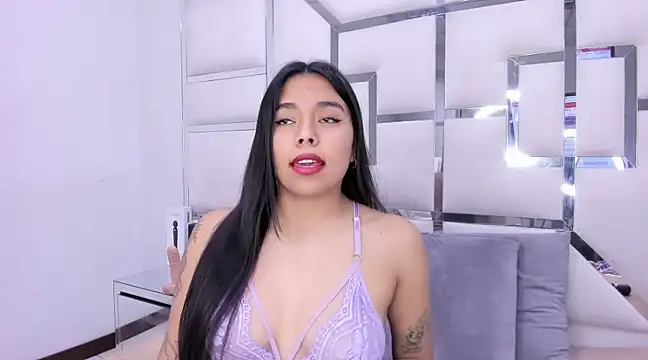 ZoeWan69 online show from February 2025 06:39:01 PM