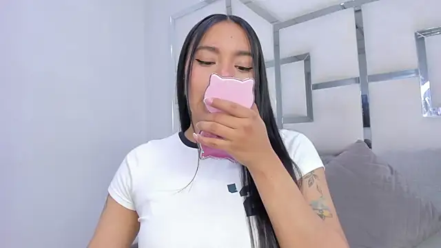 ZoeWan69 online show from December 2025 12:56:01 PM