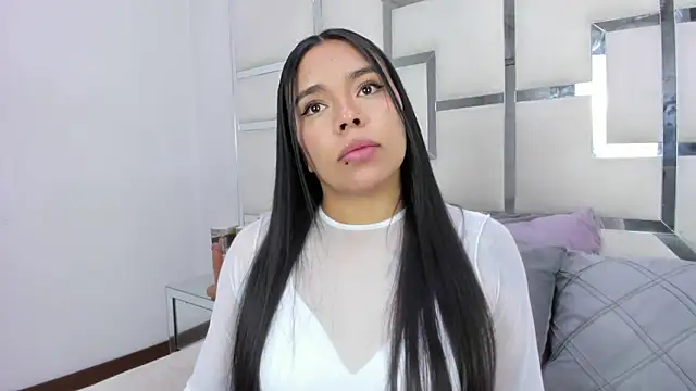ZoeWan69 online show from May 2026 12:44:02 PM