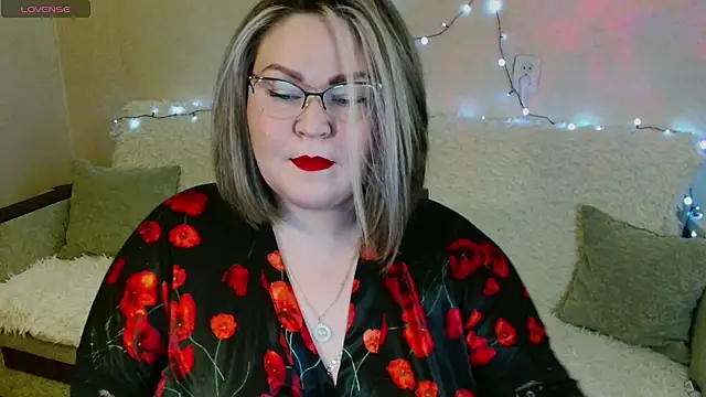 Snapshot of Vivien__wet chatting on February 2025 07:57:02 PM Vivien wet online show from February 2025 07:57:02 PM