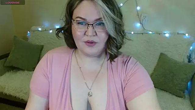 Snapshot of Vivien__wet chatting on February 2025 11:16:02 PM Vivien wet online show from February 2025 11:16:02 PM