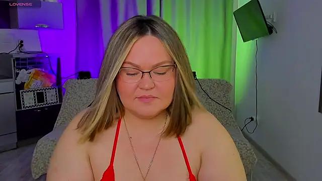 Snapshot of Vivien__wet chatting on March 2025 12:05:02 PM Vivien wet online show from March 2025 12:05:02 PM