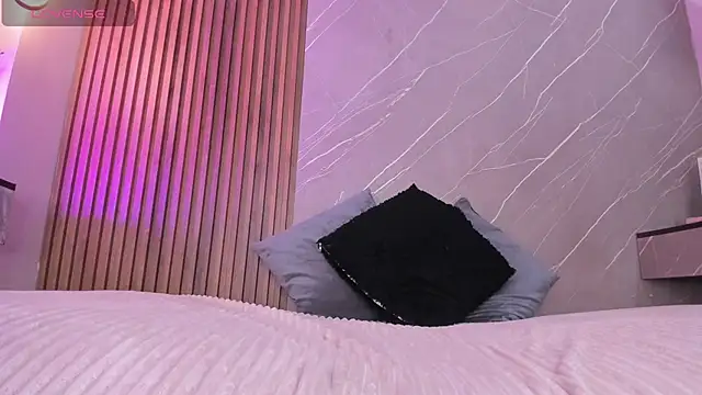 ariana jhonson1 online show from November 2025 12:16:02 PM