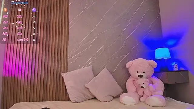 ariana jhonson1 online show from March 2026 12:43:02 PM