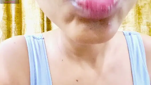 Snapshot of RAYI_01 chatting on September 2025 04:01:02 PM RAYI 01 online show from September 2025 04:01:02 PM