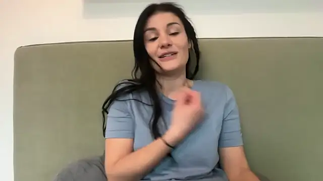 Petitecookie online show from March 2026 04:55:01 PM